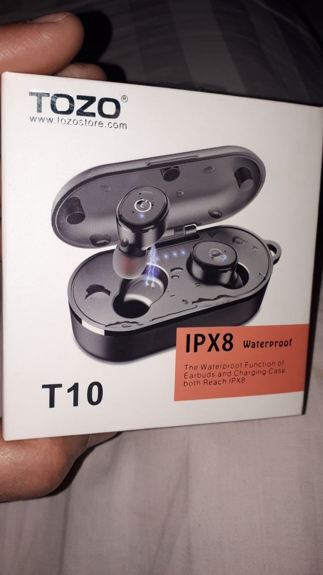 Наушники беспроводные TOZO  T10 ,IPX8 , оригинал отличные бассы .