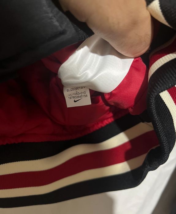 Специалното издание на мъжко Яке Nike Liverpool F.C.