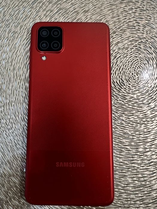 Продам смартфон самсунг А12