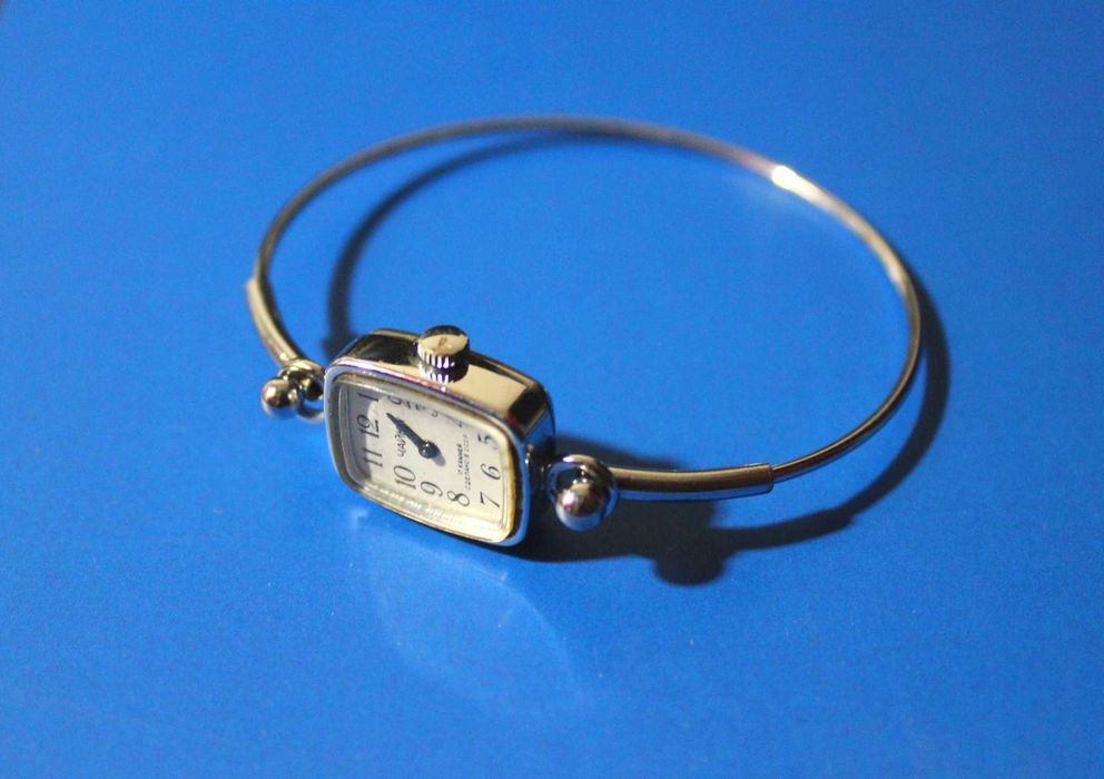 Часы механические советские женские