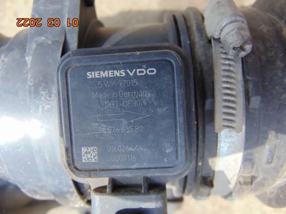 Debitmetru aer peugeot 2.2hdi 407 607 807 citroen c5 c62.2hdi 2.0