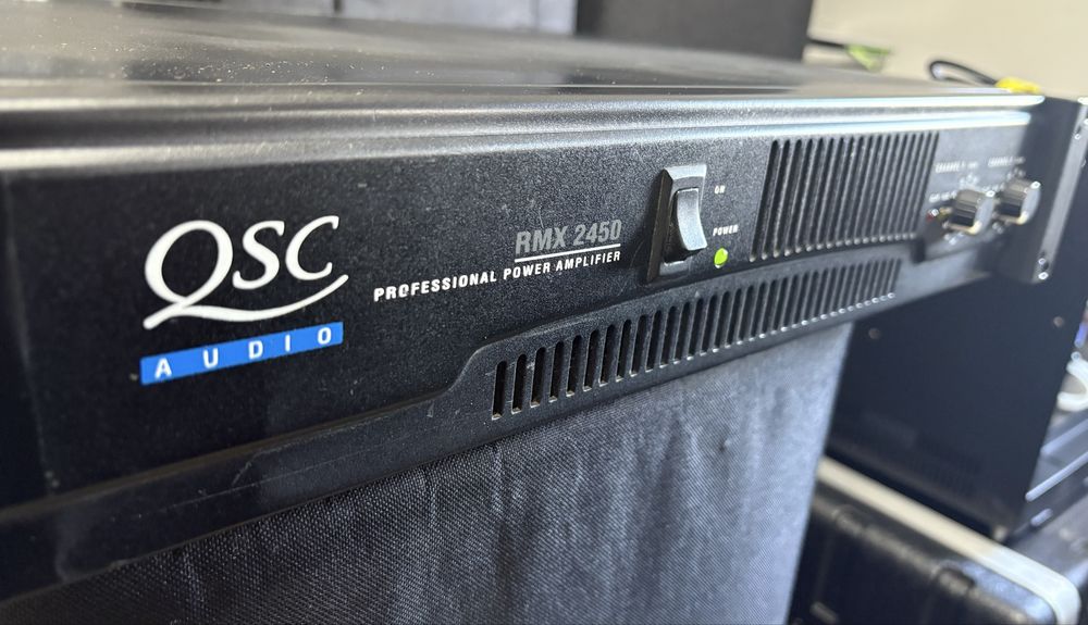 Amplificator QSC RMX2450 (statie putere)