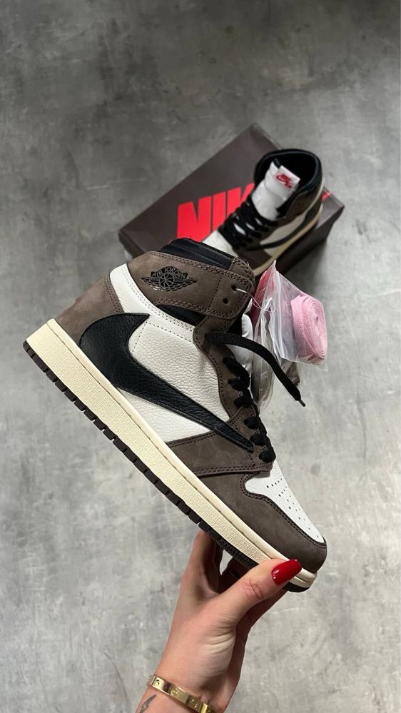 Air Jordan 1 Retro High Travis Scott  SUEDE п