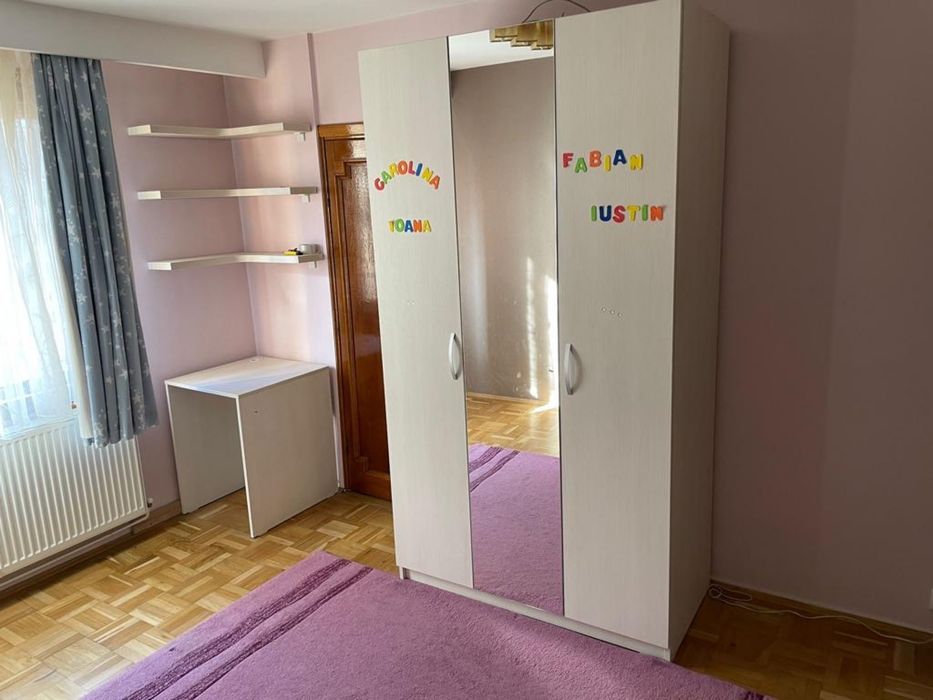 Inchiriere - apartament 3 camere Crangasi cu loc de parcare