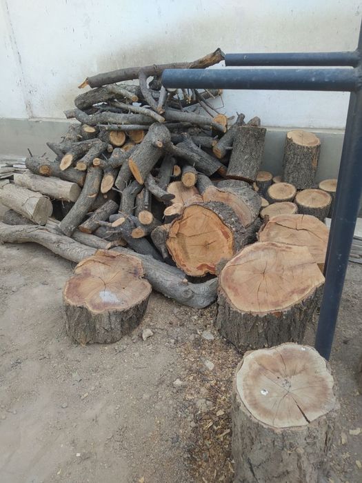 Продам дрова фруктовых деревьев