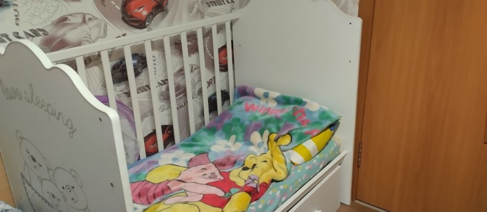 Детская кроватка