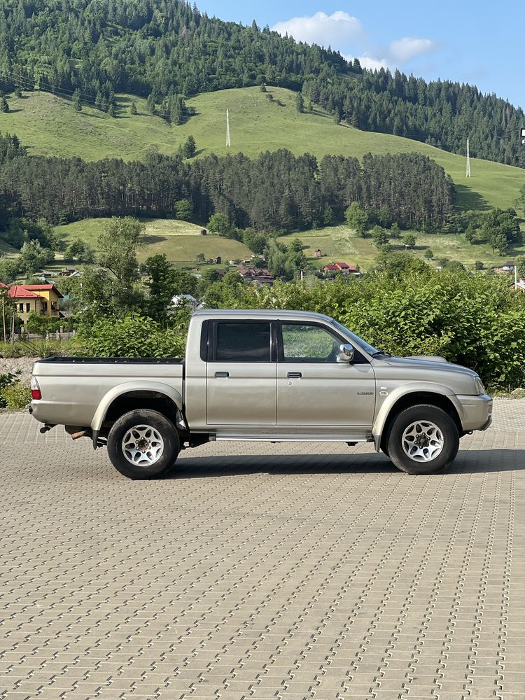 Mitsubishi L200 2004