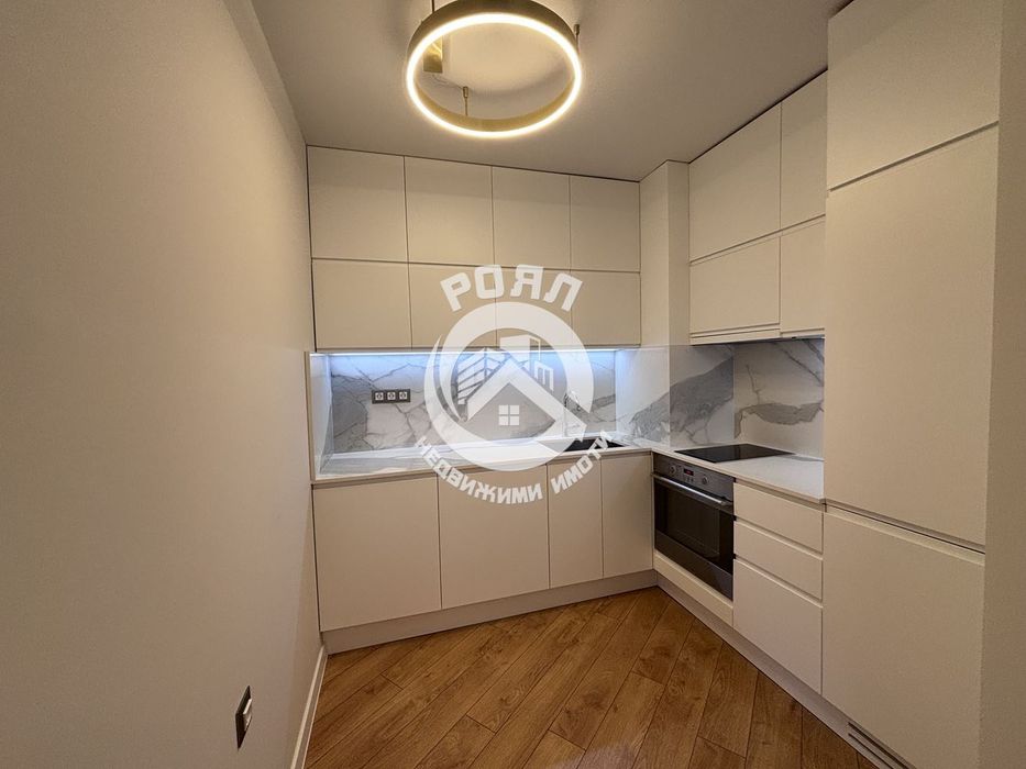 Продава се Тристаен апартамент в Пловдив, Кършияка - 82 кв.м за 1988 €/кв.м - Снимка #4