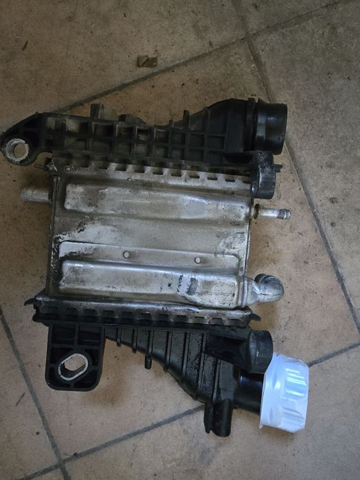 Aripa spate Duster 4x4