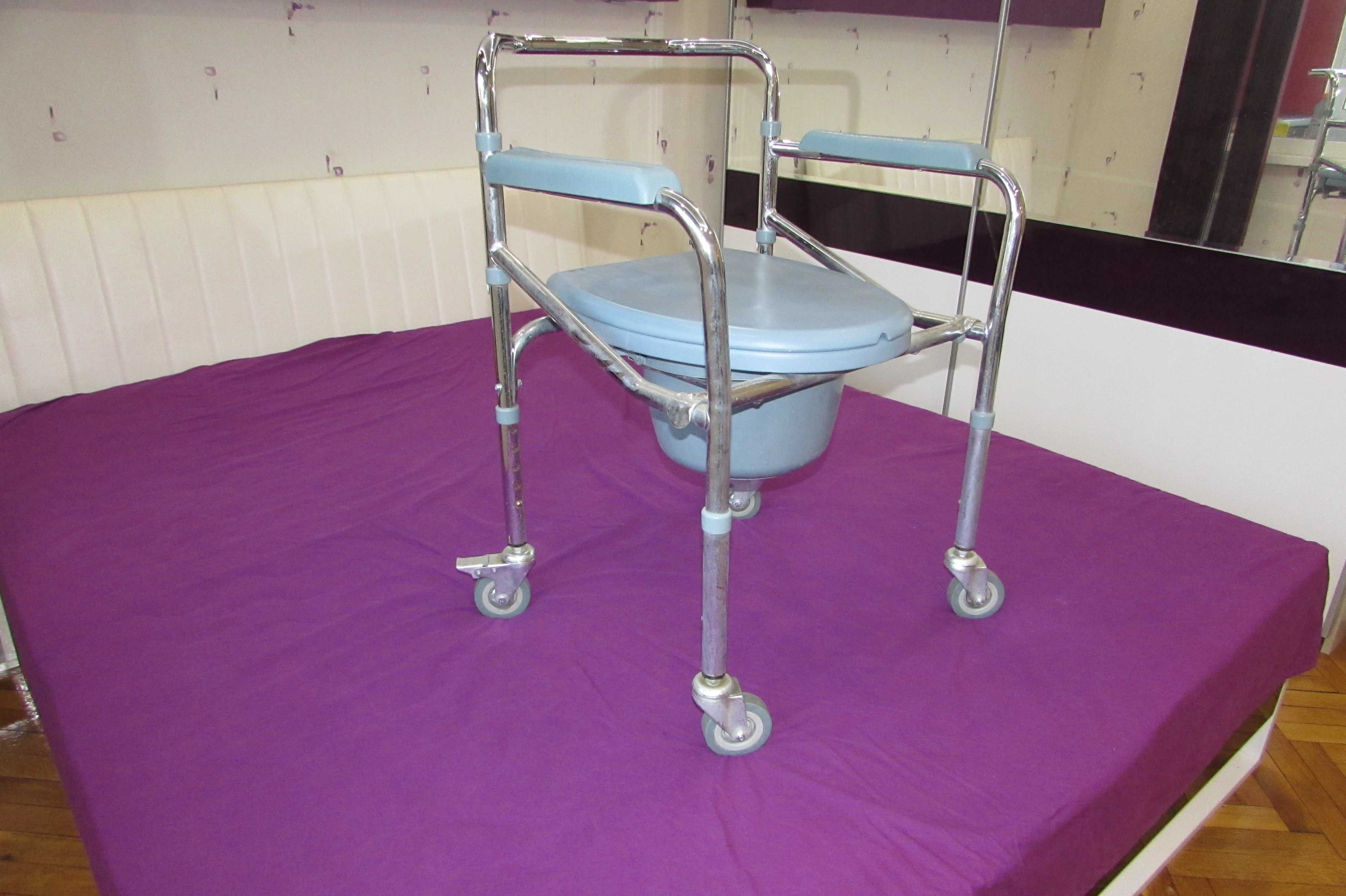 Комбиниран стол за тоалет и баня