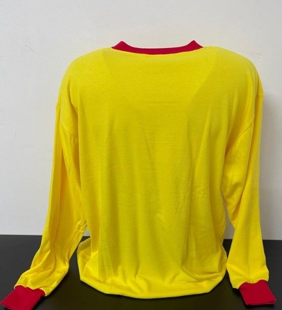 Tricou / Bluza galbena retro semnat (a) de Gheorghe Hagi