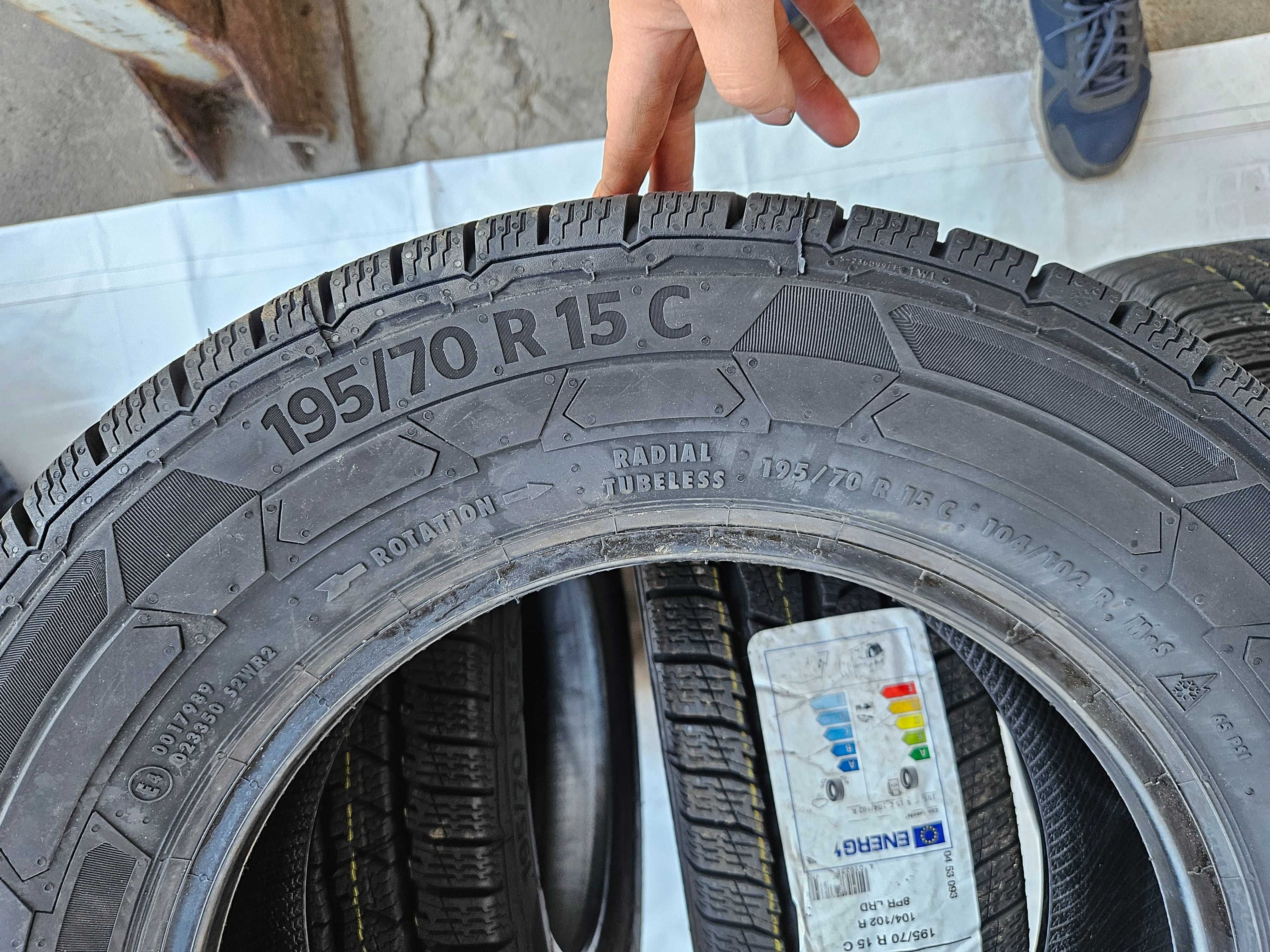 2 Нови бусови гуми 195/70 R15C Continental VanWinter 104/102R DOT2024
