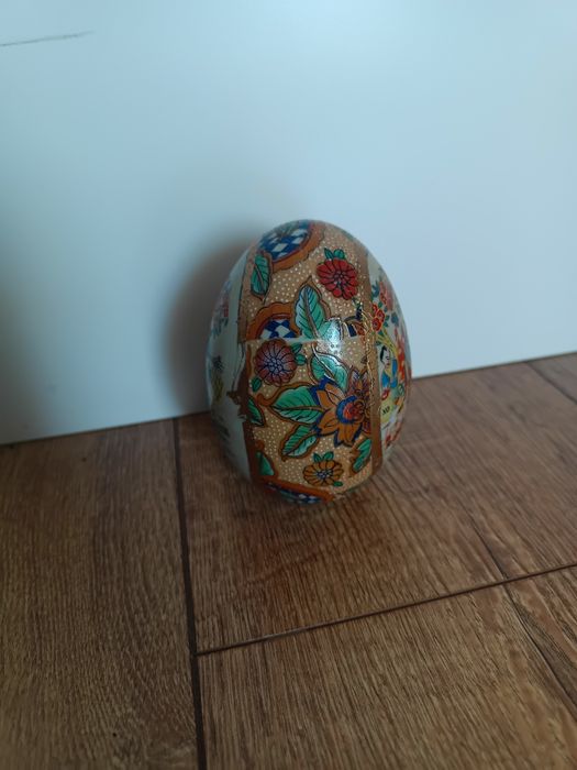 Ou portelan chinezesc bibelou