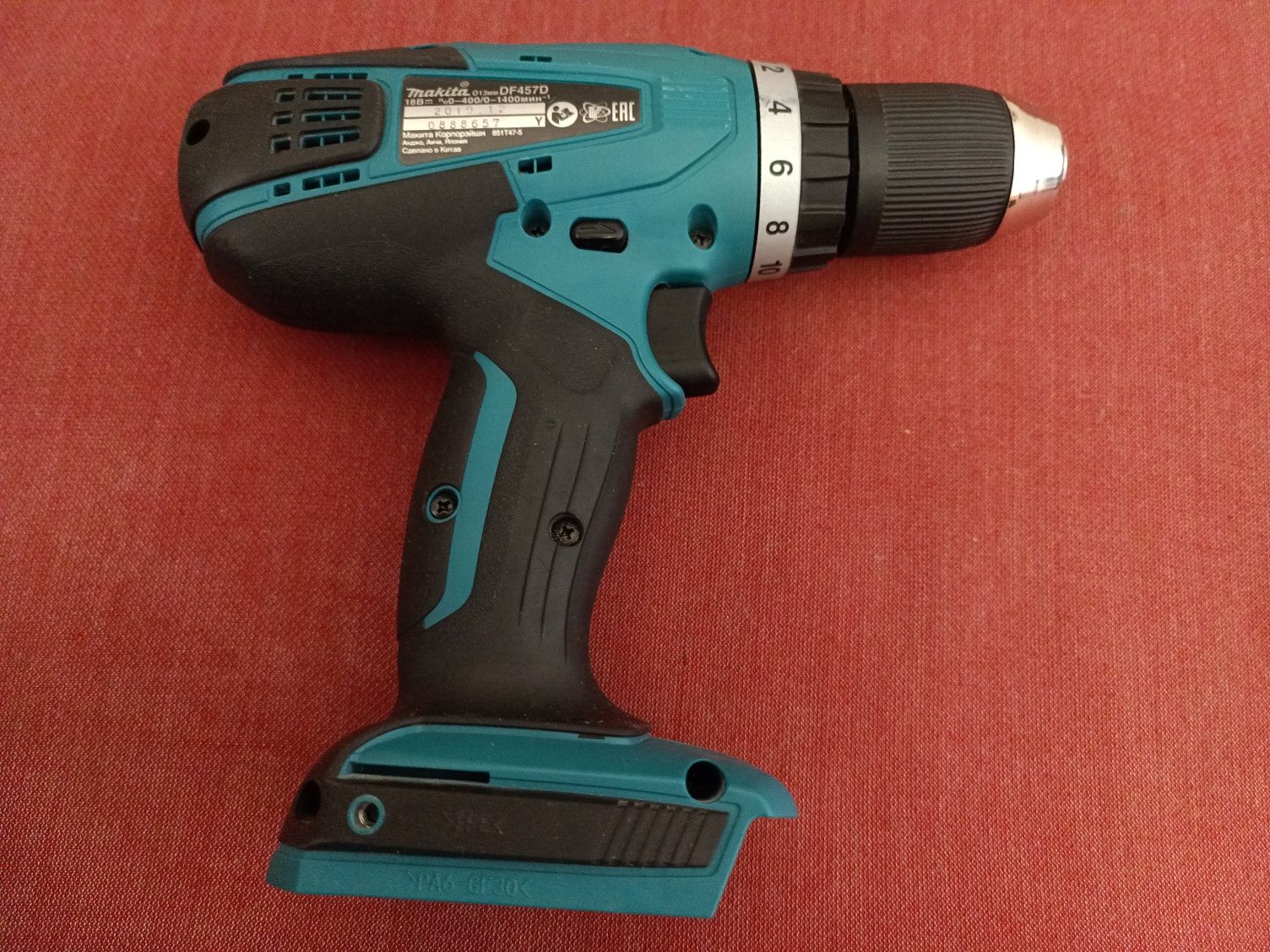 Шуруповёрт Makita DF457DWE- 18V