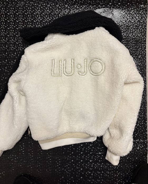 Дамско яке LIujo