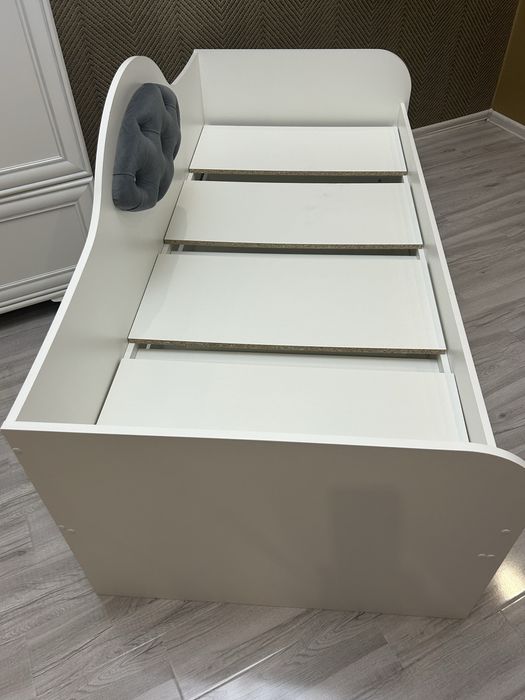 Срочно продам кровать двухъярусная