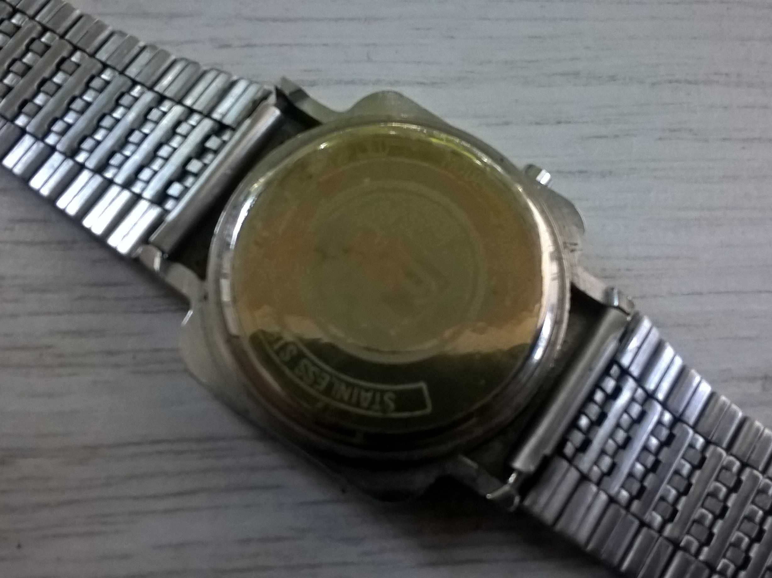 YEMA ceas LED anii 70 colectie vintage