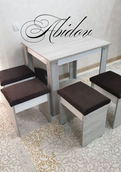 Stol - stulchik, yumshoq taburetka 4ta kamplekt