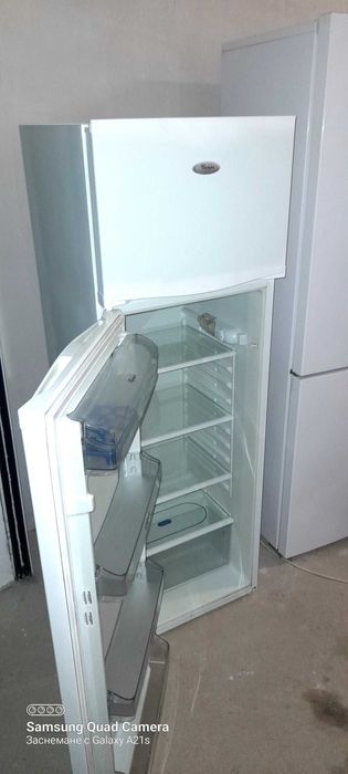 Продавам хладилник Лърпул във перфектно състояние