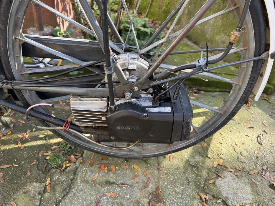 Bicicleta cu motor pe  benzina SACHS