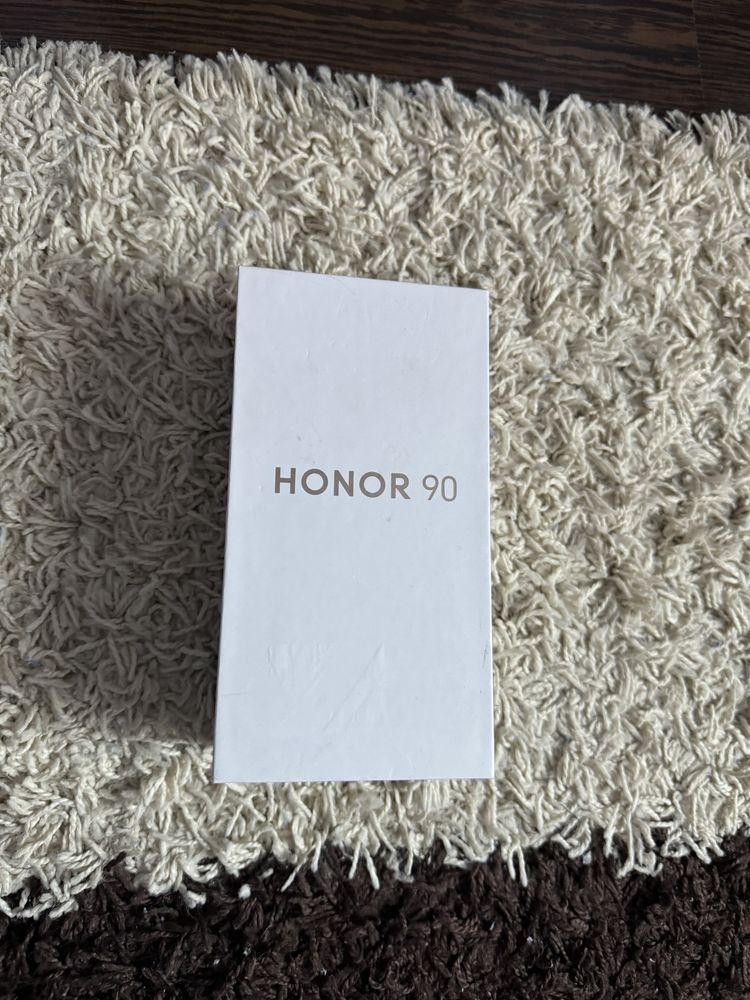 Vand cutie Honor 90 512GB [poze reale