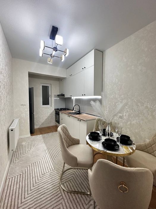 Ойбек 3/6/9 ор: Точка Вкуса 72 кв.м Евроремонт срочна