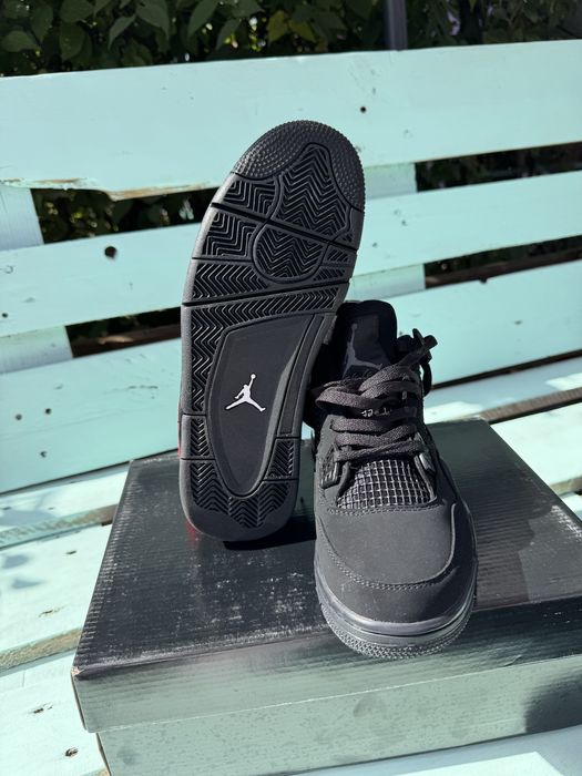 Jordan 4 Black Cat (Marimi: 38,39,40,42,45,46)
