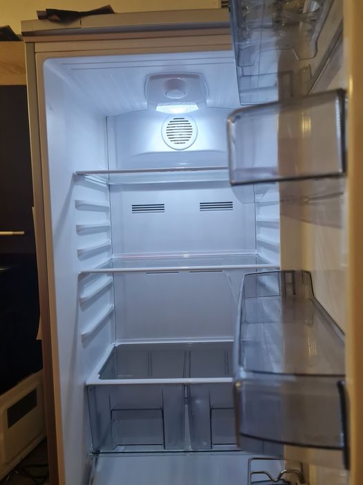 Vând combina Arctic No Frost ,pt piese de schimb