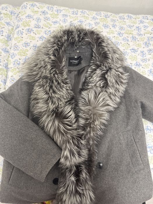 Срочно продам пальто купила в империи меха год назад за 480к