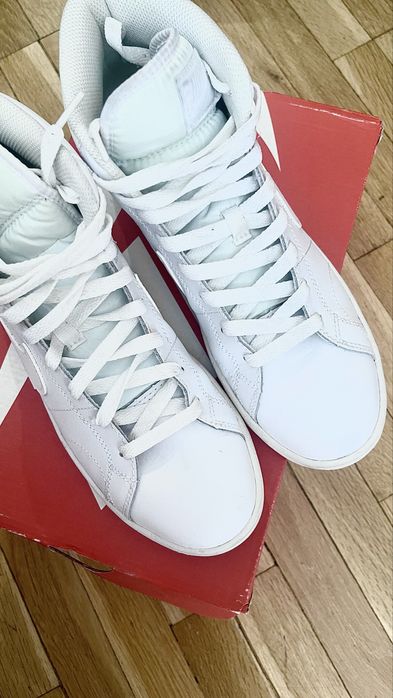 Дамски маратонки Nike Court Royale