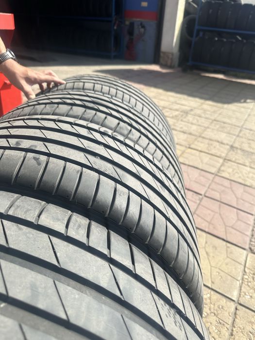 245x45 + 275x40 - 19 Kumho