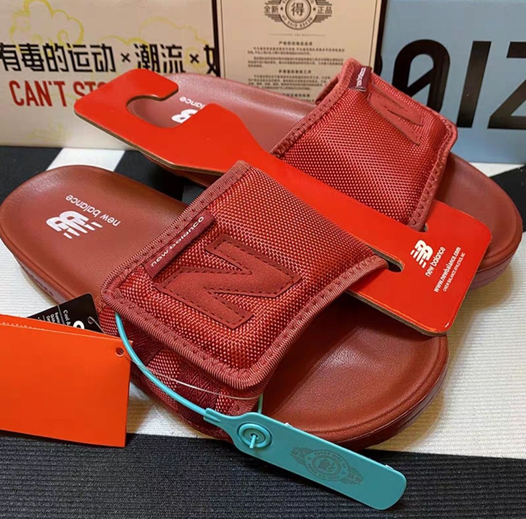 Тапочка мужской бренда new balance есть все размеры.