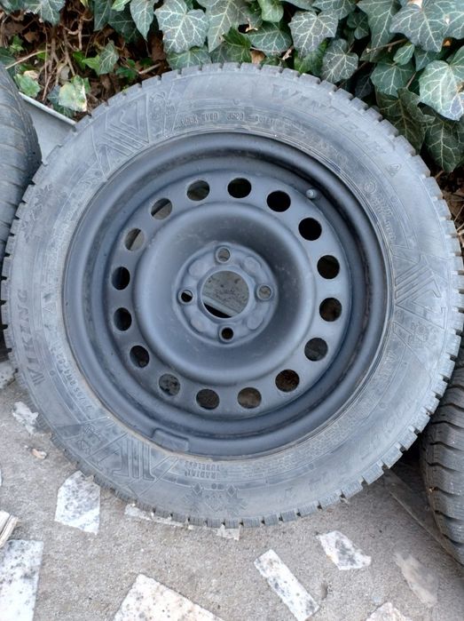 Set anvelope iarnă originale 175/65/R14