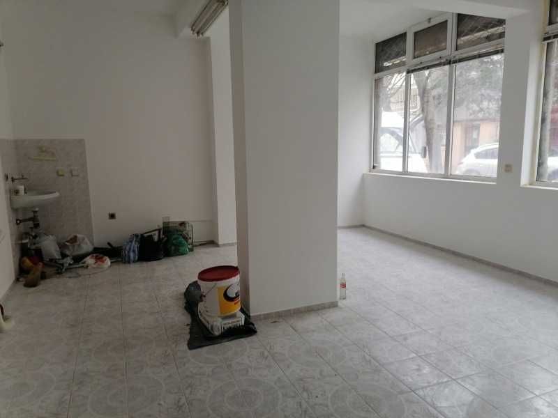 Дава се под наем Офис в Стара Загора, Център - 60 кв.м за 306 € - Снимка #1