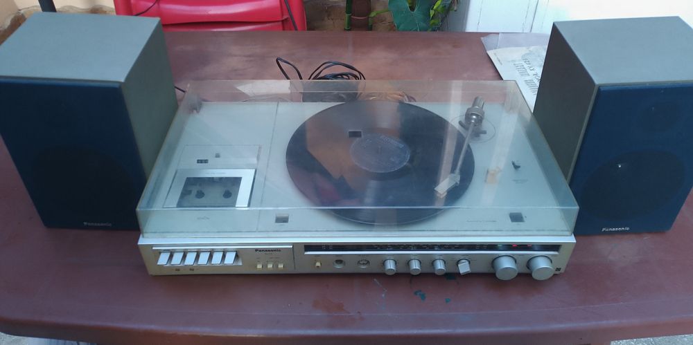 Panasonic SG 2110 3 în 1 ,pick-up ,deck,amplituner radio 
Este vorba d