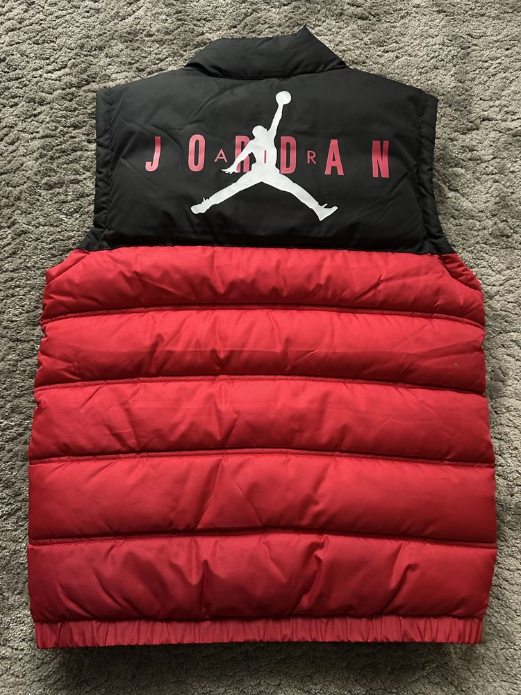 Елек JORDAN нов в черно и червено