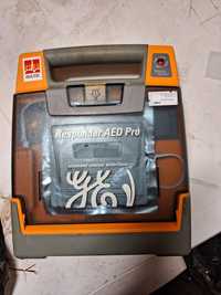 defibrillator semiautomat