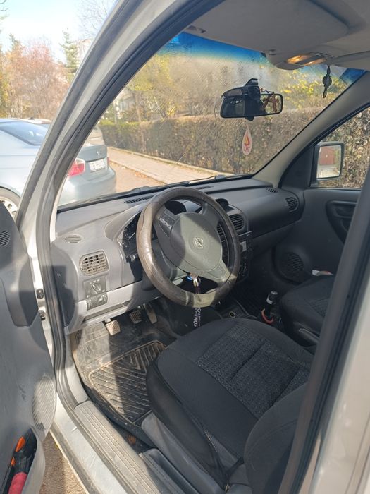 Vând Opel Combo 1.3diesel 5locuri