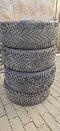 vand  4 anvelope iarna 215 / 50 R17 Goodrich