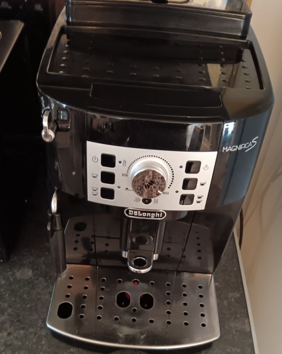 Aparat de cafea DeLonghi MagnificaS