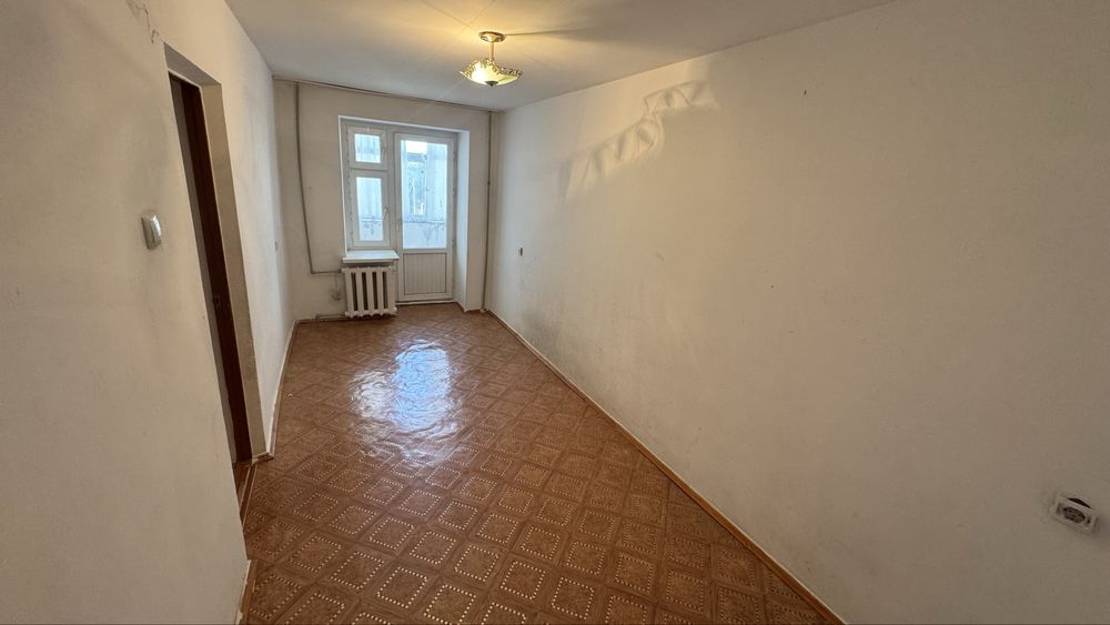 Үй сатылады 2 бөлмелі 11 мкр