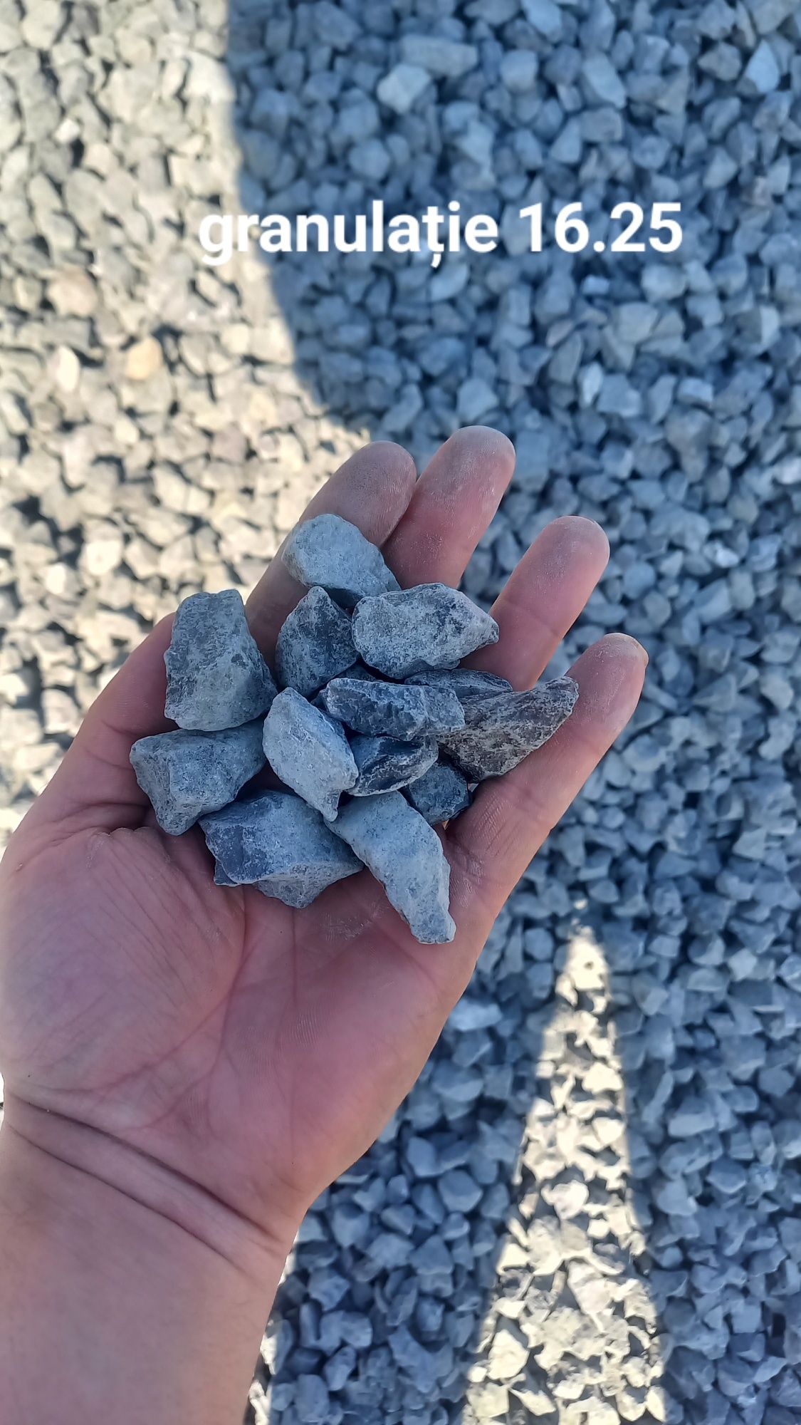 Piatră concasată criblură curată diferite mărimi Nisip sort balastru