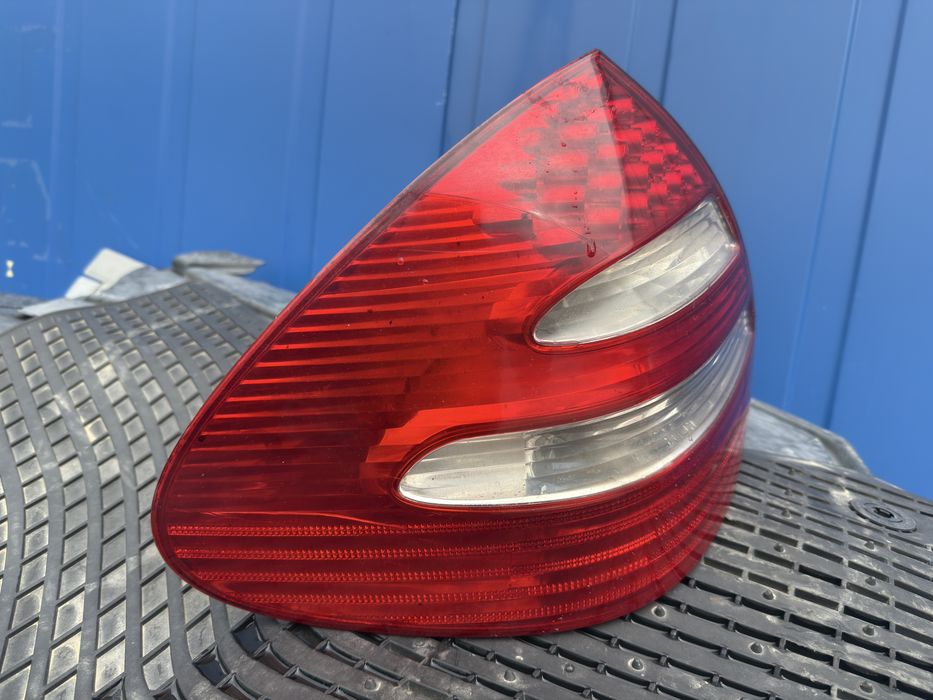 Стоп за Мерцедес w211