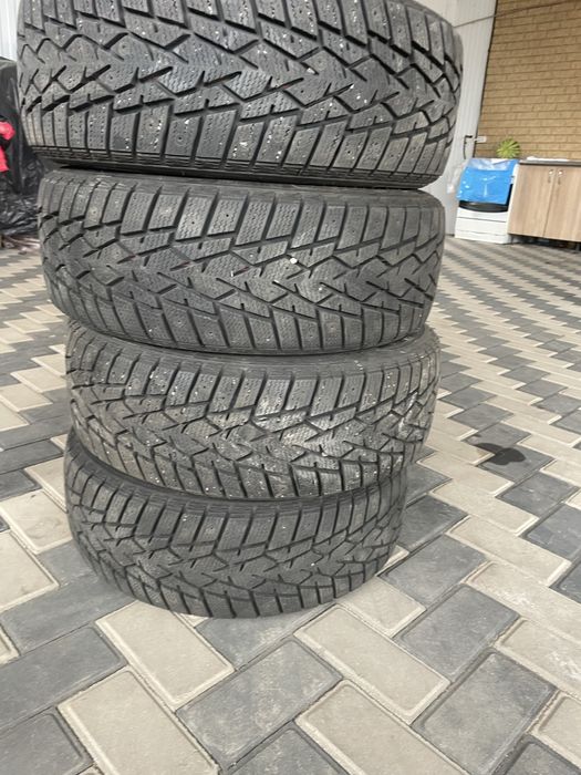 Продам резину хорошая