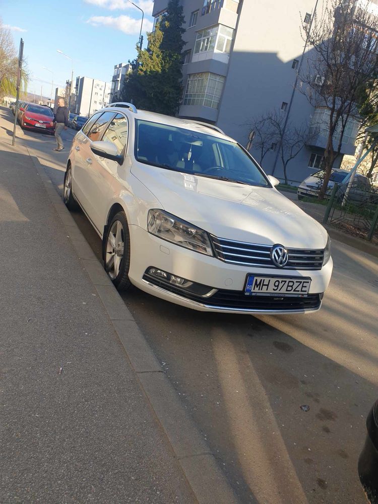 Vând VW Passat B7 HighLine/ 2012/ DSG/ 2.0 TDI/ 170 CP