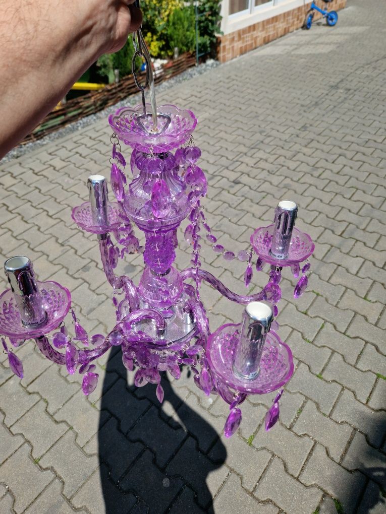 Candelabru vișiniu plastic