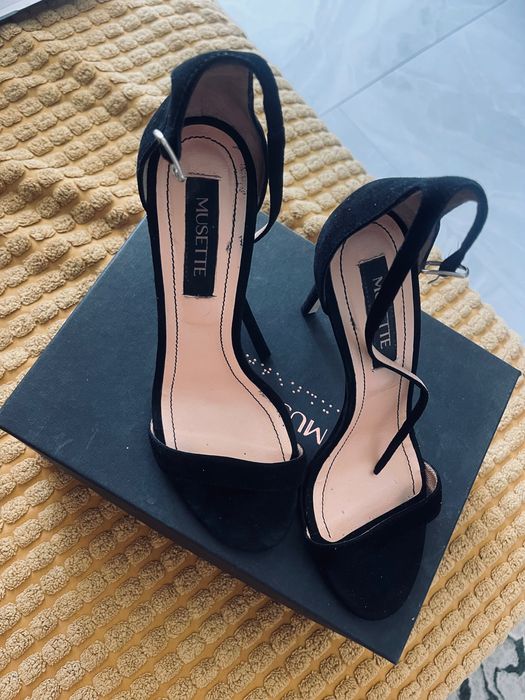 Sandale Musette, noi