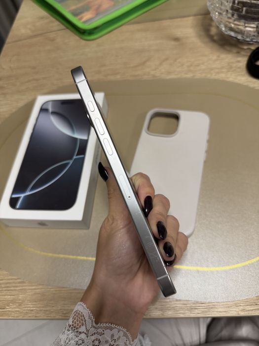 Iphone 16 PRO MAX 256 - в ГАРАНЦИЯ