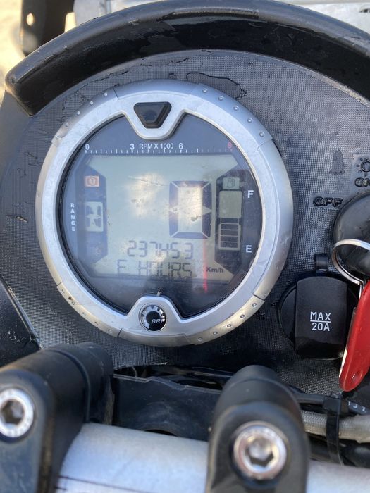 Can am outlander 800R XTP