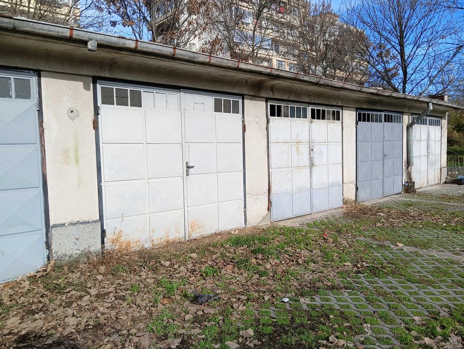 Масивен гараж в кв. Абритус